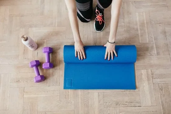 Esercizi con il Roller Pilates per migliorare la postura e la flessibilità