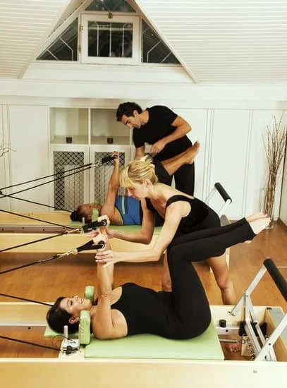 Esercizi di Pilates per un Buon Natale: mantieniti in forma durante le festività