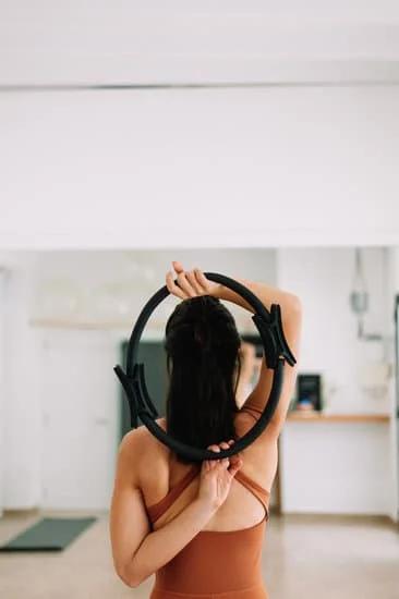 Esercizi per pilates a casa: allenati con gli esercizi base del pilates comodamente a casa tua