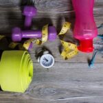 Esercizi di Pilates a parete per la sfida di 28 giorni. Ottieni risultati con Pilates da parete in 28 giorni. Sfida il tuo corpo con Pilates da parete 28 giorni