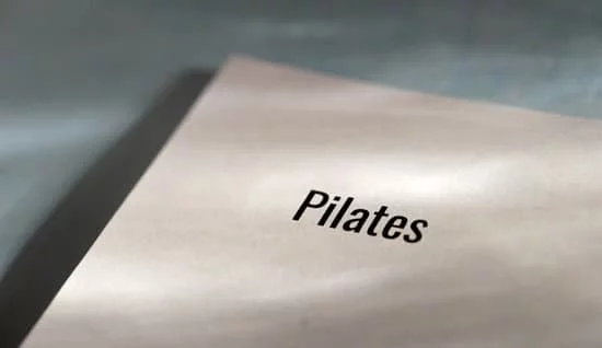 Scopri quali esercizi di PILATES O POSTURALE sono MEGLIO per la tua salute fisica e mentale