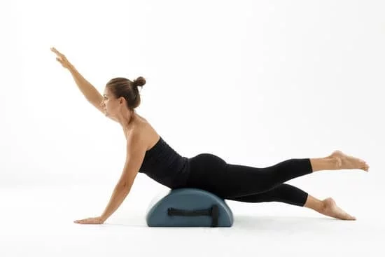 Esercizi Pilates con la PALLINA per i PIEDI