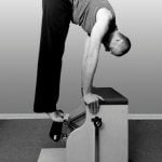 Lezione Pilates Con Roller Lezione di Pilates con roller per rafforzare il core e migliorare l'equilibrio