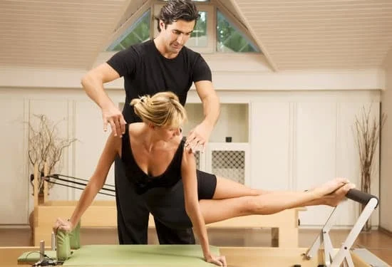 Allenati con frasi motivazionali Pilates per trovare la tua forza interiore