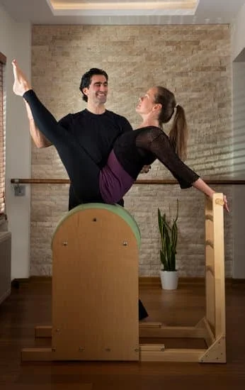 Scopri i benefici che puoi ottenere facendo Pilates, FARE PILATES BENEFICI ora