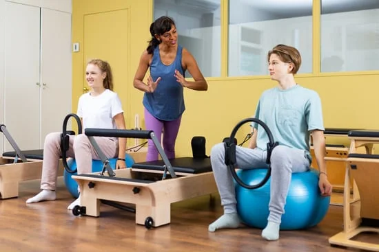 Scopri quale metodo di fitness, tra Pilates e Gyrotonic, è meglio per il tuo corpo e la tua mente