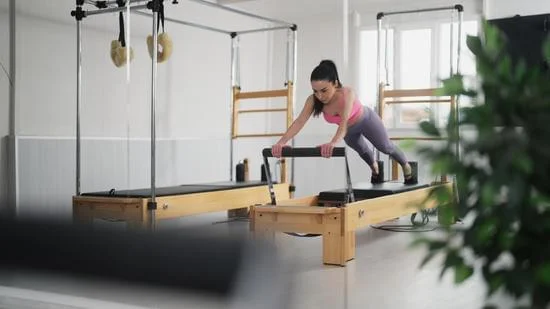 Scopri le migliori frasi motivazionali di Joseph Pilates per trovare ispirazione e forza ogni giorno