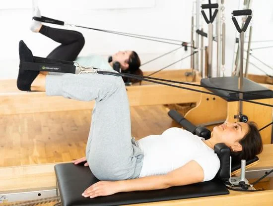 Inizia a praticare Pilates a casa con questi 5 semplici esercizi