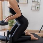 Scopri i benefici della lezione di Pilates con elastico per il tuo corpo
