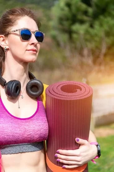 Scegli la palla da pilates come sedia per migliorare la postura e rafforzare i muscoli