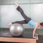 Ciclo Esercizi Pilates 10 esercizi Pilates da includere nel tuo ciclo di allenamento settimanale per migliorare la tua postura