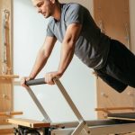 Posizione Dell'Elefante Pilates Migliora la tua postura con esercizi di posizione dell'elefante Pilates per una maggiore forza e flessibilità