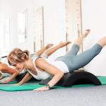 Roller Galleggiante Pilates Esercizi di Pilates con il roller galleggiante per un lavoro completo su corpo e mente