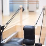 Tenuta Sportiva Per Fare Pilates Scopri la nostra tenuta sportiva ideale per fare pilates con comfort e stile impeccabile.