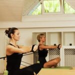 Scopri i benefici del Pilates con attrezzi per un corpo tonico e flessibile. Provalo subito